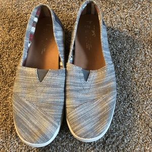 Toms Avalon woven slip ons